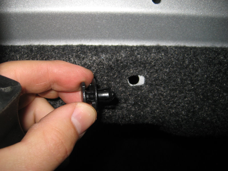 2013-2015-Nissan-Sentra-License-Plate-Light-Bulbs-Replacement-Guide-005