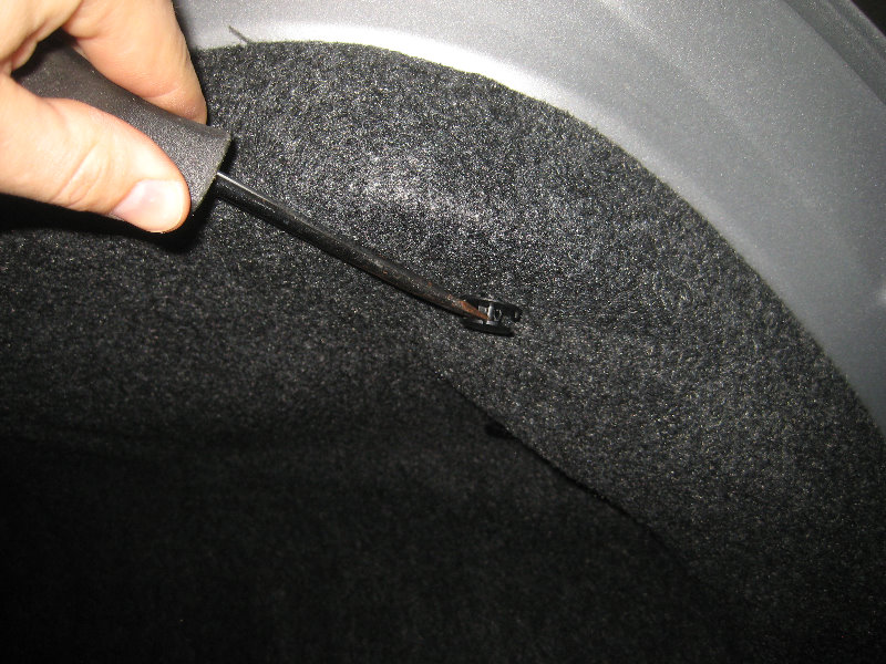 2013-2015-Nissan-Sentra-License-Plate-Light-Bulbs-Replacement-Guide-007