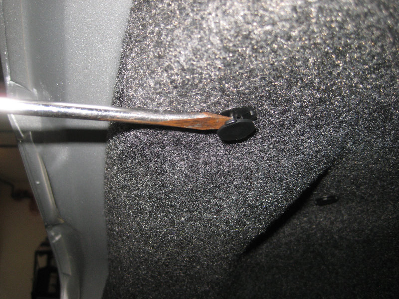 2013-2015-Nissan-Sentra-License-Plate-Light-Bulbs-Replacement-Guide-008