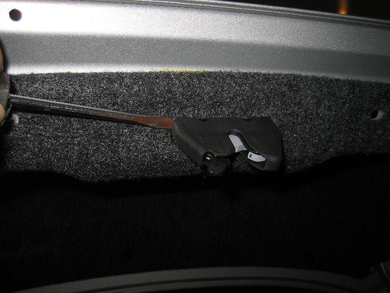 2013-2015-Nissan-Sentra-License-Plate-Light-Bulbs-Replacement-Guide-009