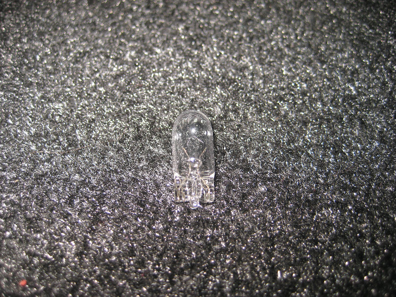 2013-2015-Nissan-Sentra-License-Plate-Light-Bulbs-Replacement-Guide-020