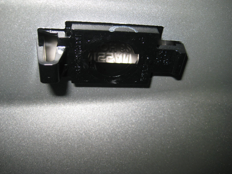 2013-2015-Nissan-Sentra-License-Plate-Light-Bulbs-Replacement-Guide-022