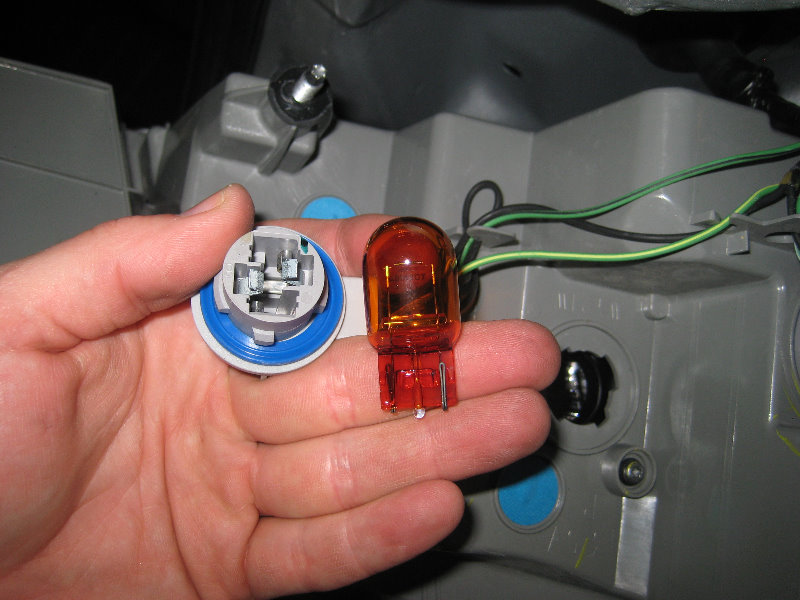 2013-2015-Nissan-Sentra-Tail-Light-Bulbs-Replacement-Guide-022