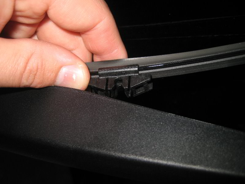 2013-2016-Ford-Escape-Rear-Window-Wiper-Blade-Replacement-Guide-007