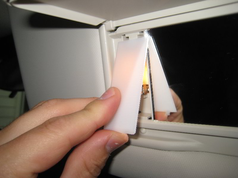 2013-2016-Ford-Escape-Vanity-Mirror-Light-Bulb-Replacement-Guide-010
