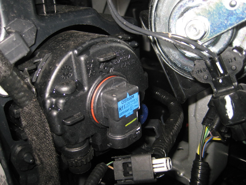 2013-2016-Ford-Fusion-Fog-Light-Bulbs-Replacement-Guide-015