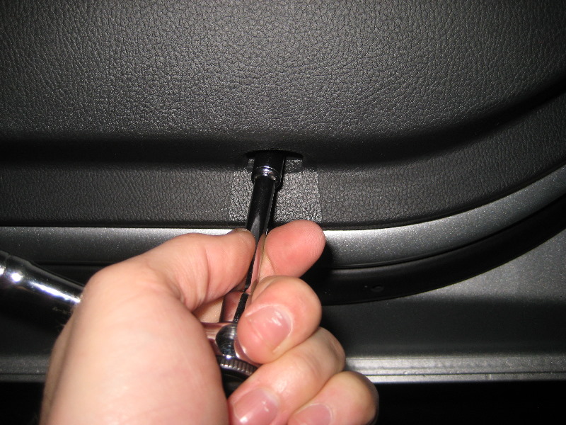 2013-2016-Ford-Fusion-Interior-Door-Panel-Removal-Guide-008