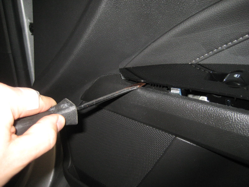2013-2016-Ford-Fusion-Interior-Door-Panel-Removal-Guide-011