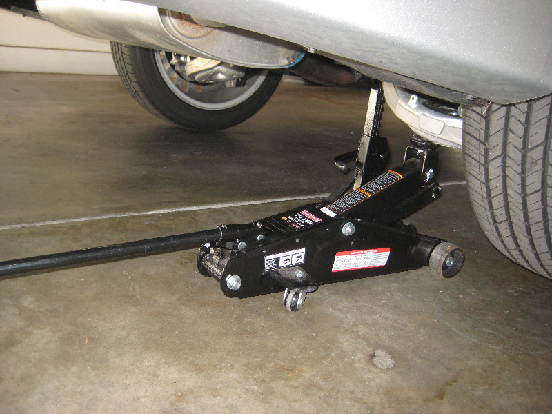 2013-2016-Ford-Fusion-Rear-Disc-Brake-Pads-Replacement-Guide-003