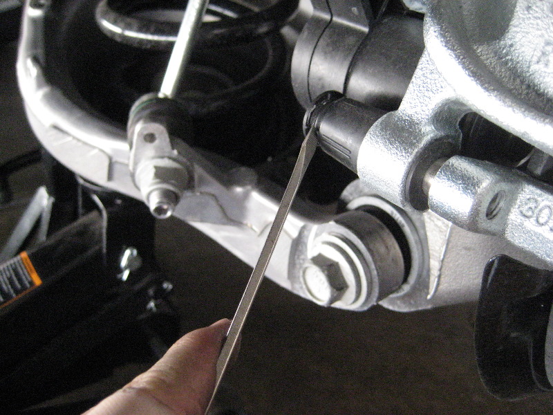 2013-2016-Ford-Fusion-Rear-Disc-Brake-Pads-Replacement-Guide-009