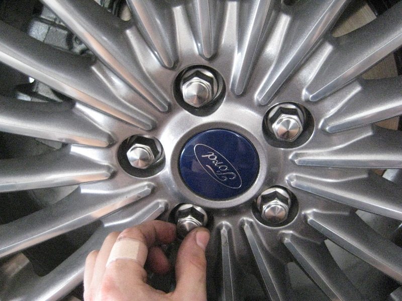 2013-2016-Ford-Fusion-Rear-Disc-Brake-Pads-Replacement-Guide-043