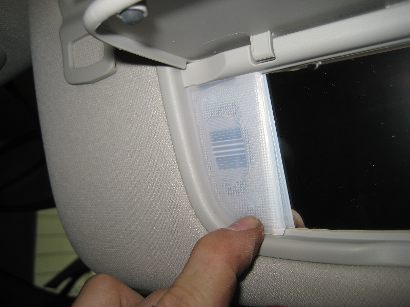 2013-2016-Ford-Fusion-Vanity-Mirror-Light-Bulbs-Replacement-Guide-010