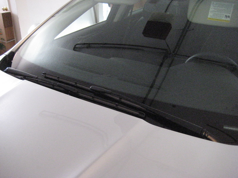 2013-2016-Ford-Fusion-Windshield-Window-Wiper-Blades-Replacement-Guide-001