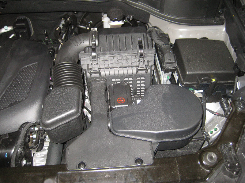 2013-2016-Hyundai-Santa-Fe-12V-Automotive-Battery-Replacement-Guide-033