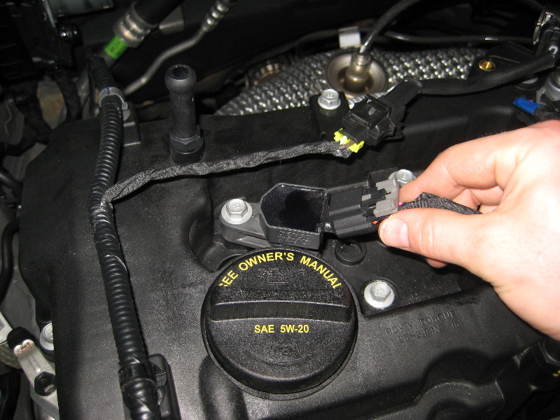 2013-2016-Hyundai-Santa-Fe-Engine-Spark-Plugs-Replacement-Guide-027
