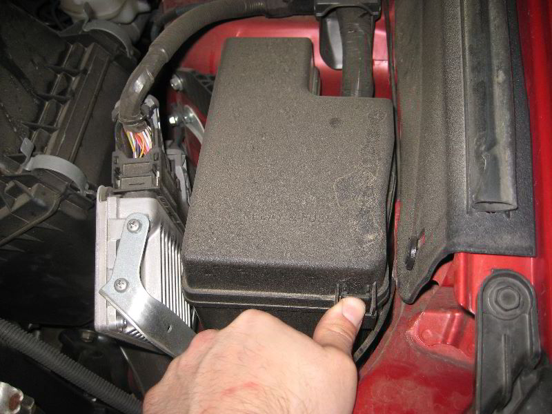 2013-2016-Toyota-RAV4-Electrical-Fuse-Replacement-Guide-002