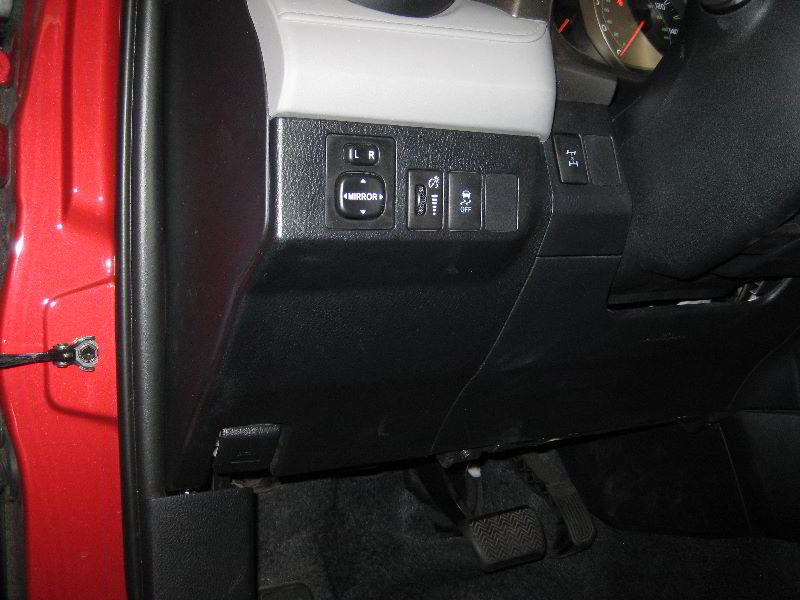 2013-2016-Toyota-RAV4-Electrical-Fuse-Replacement-Guide-009
