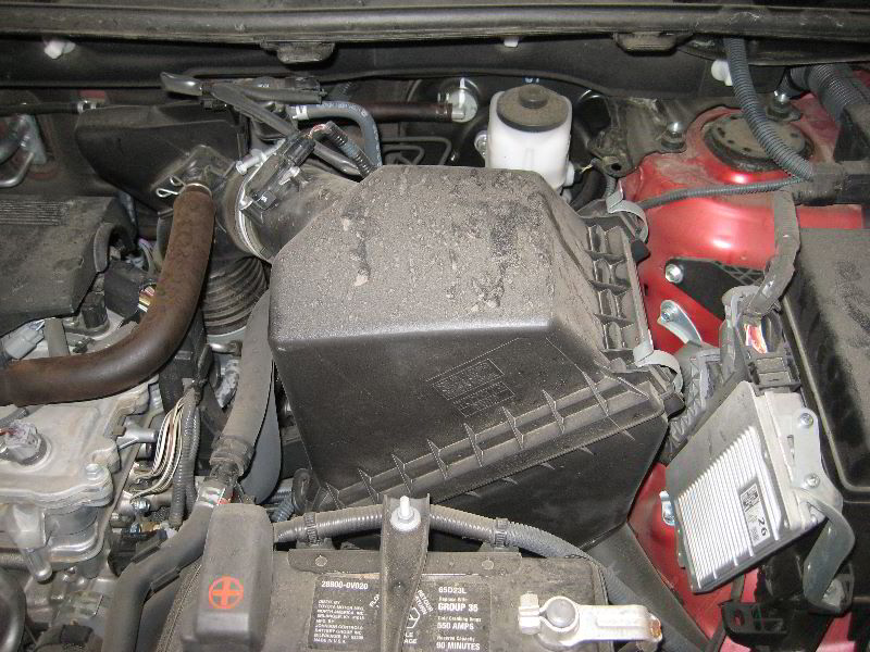 2013-2016-Toyota-RAV4-Engine-Air-Filter-Replacement-Guide-001