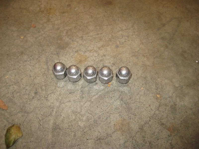 2013-2016-Toyota-RAV4-Rear-Disc-Brake-Pads-Replacement-Guide-006