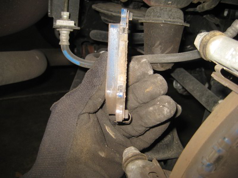 2013-2016-Toyota-RAV4-Rear-Disc-Brake-Pads-Replacement-Guide-016