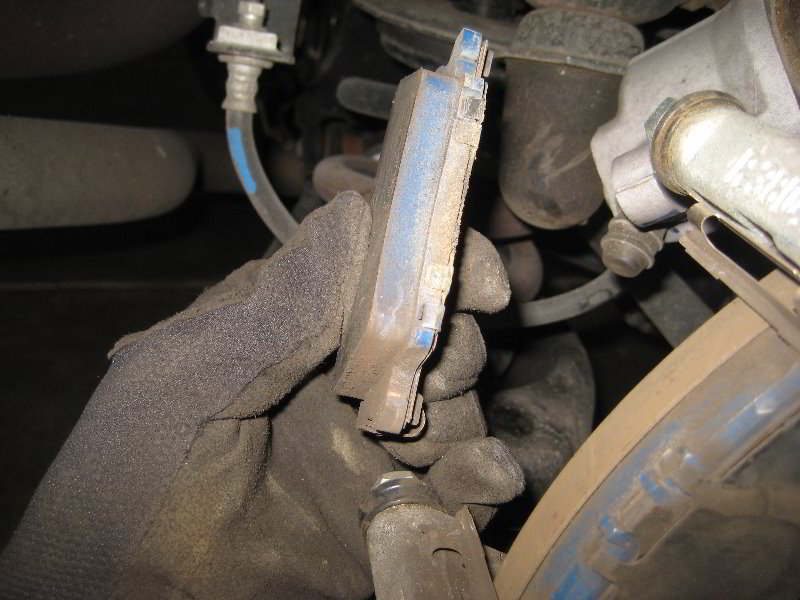 2013-2016-Toyota-RAV4-Rear-Disc-Brake-Pads-Replacement-Guide-026