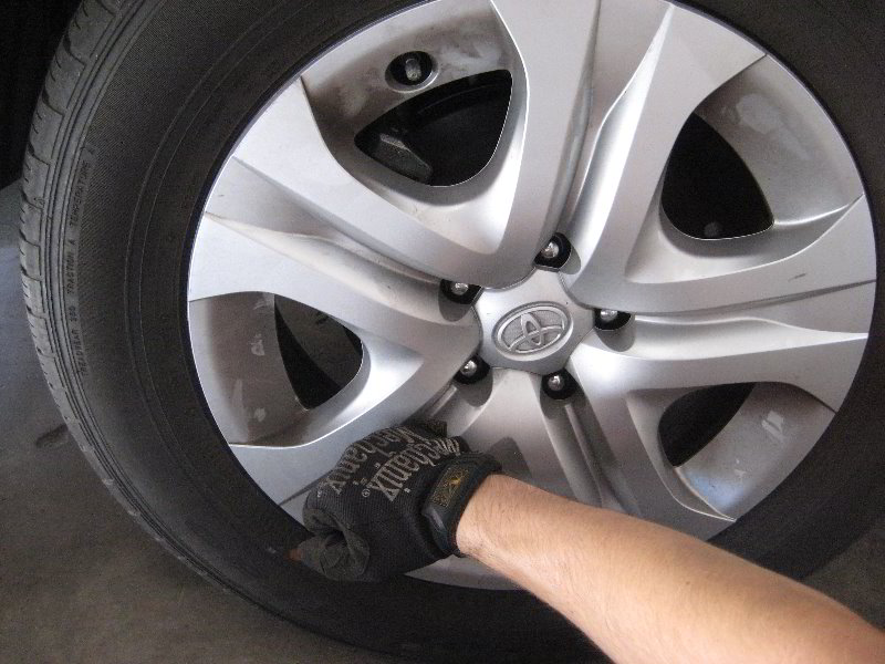 2013-2016-Toyota-RAV4-Rear-Disc-Brake-Pads-Replacement-Guide-039