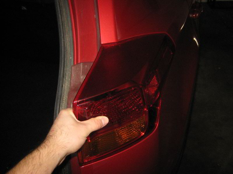 2013-2016-Toyota-RAV4-Tail-Light-Bulbs-Replacement-Guide-007