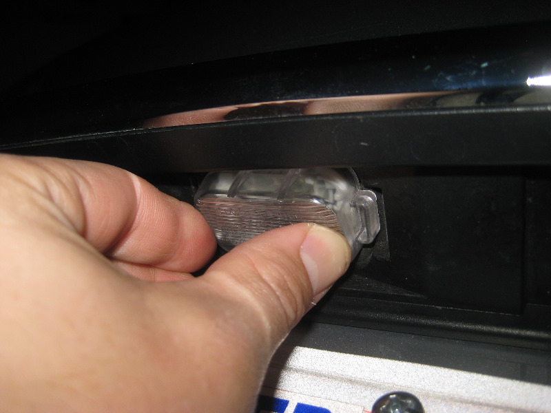 2014-2018-Mazda-Mazda6-License-Plate-Light-Bulbs-Replacement-Guide-013