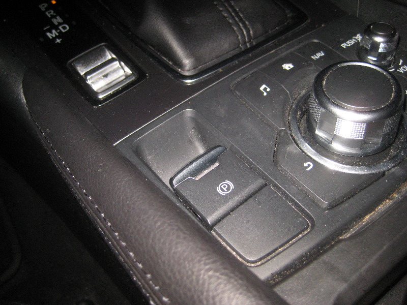 2014-2018-Mazda-Mazda6-Rear-Brake-Pads-Replacement-Guide-002