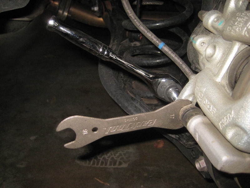 2014-2018-Mazda-Mazda6-Rear-Brake-Pads-Replacement-Guide-009