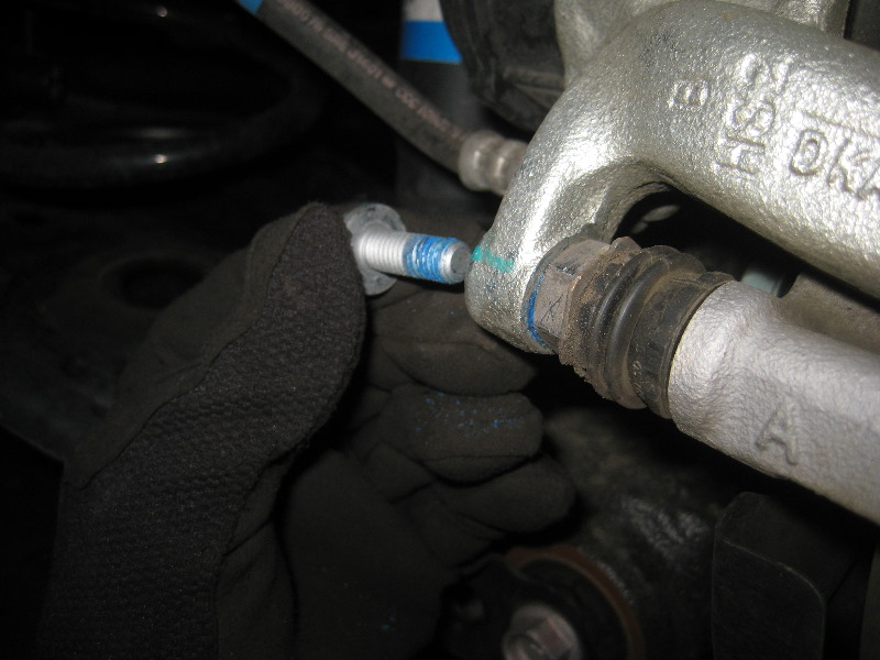 20142018MazdaMazda6RearBrakePadsReplacementGuide010