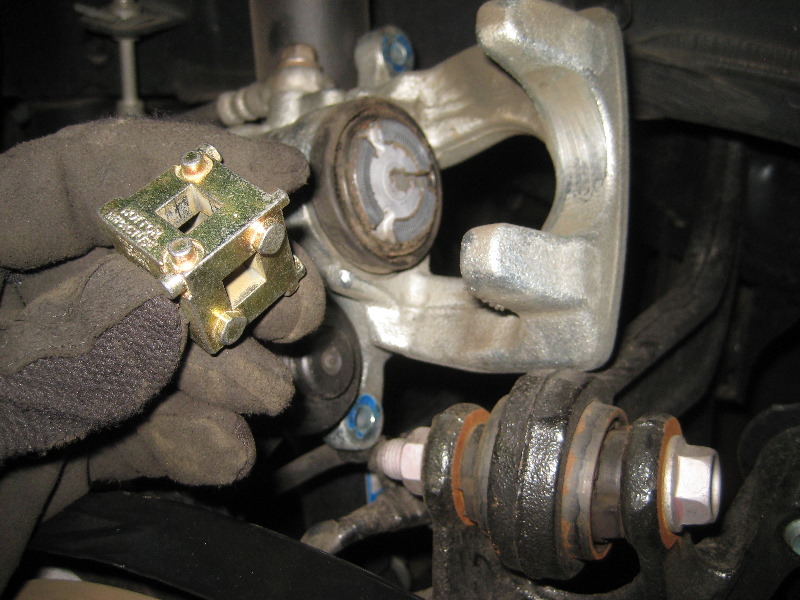 20142018MazdaMazda6RearBrakePadsReplacementGuide020