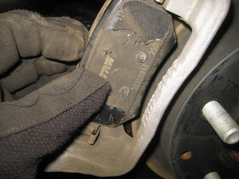 20142018MazdaMazda6RearBrakePadsReplacementGuide021