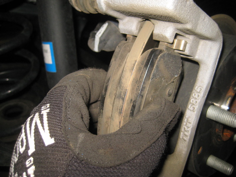 20142018MazdaMazda6RearBrakePadsReplacementGuide022