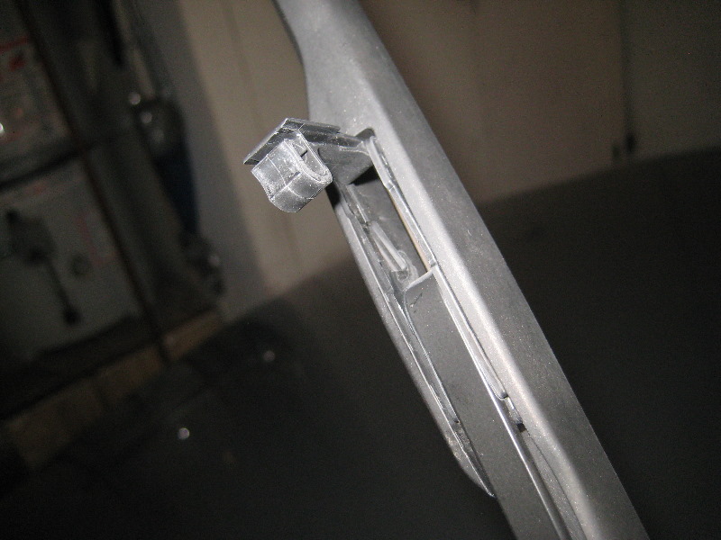 2014-2018-Mazda-Mazda6-Windshield-Wiper-Blades-Replacement-Guide-005