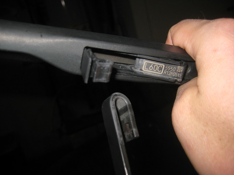 2014-2018-Mazda-Mazda6-Windshield-Wiper-Blades-Replacement-Guide-008