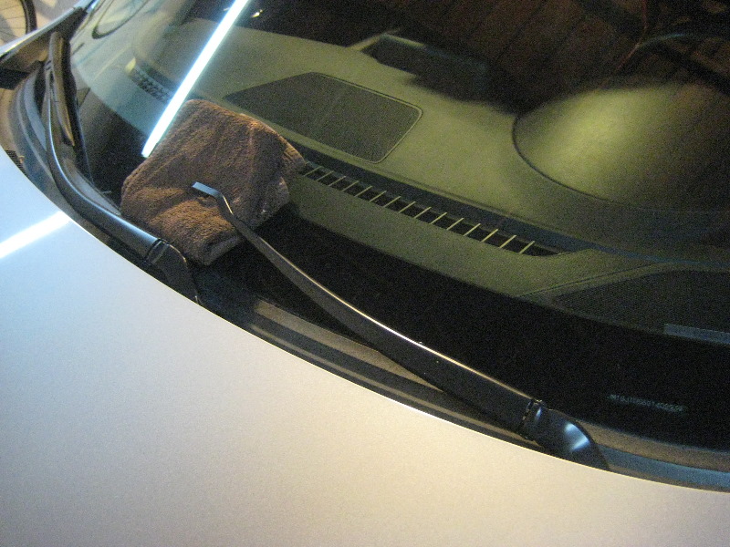thumbnail image 2 of Unbranded Windshield Wiper Blades For Mazda 6 2018-2023 - OEM Quality - 24" & 18" - Push Button Arm 2 of 4