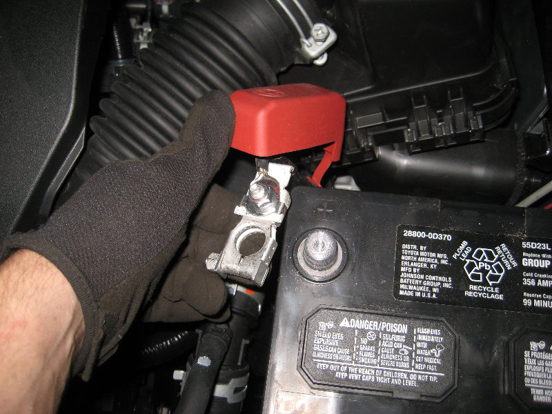 2014-2018-Toyota-Corolla-12V-Automotive-Battery-Replacement-Guide-013
