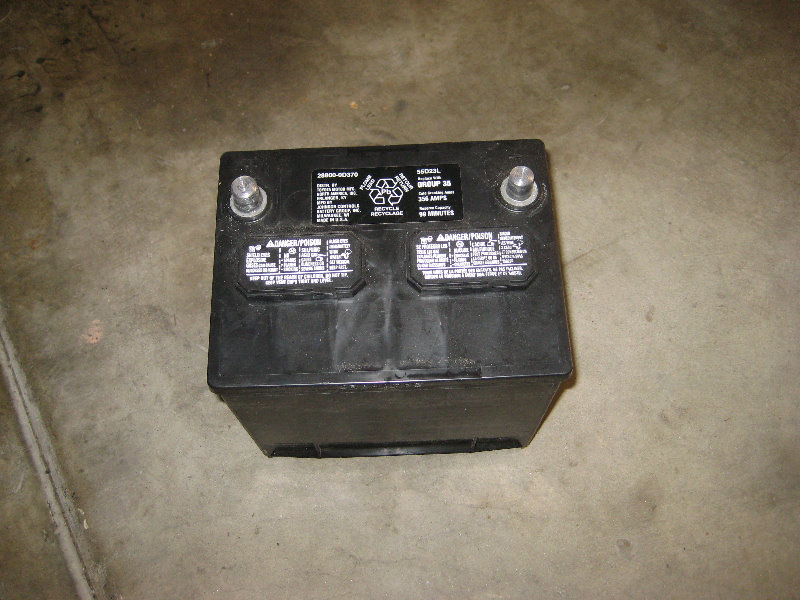 2014-2018-Toyota-Corolla-12V-Automotive-Battery-Replacement-Guide-016
