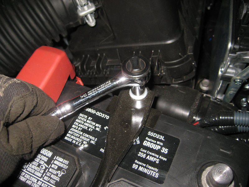 2014-2018-Toyota-Corolla-12V-Automotive-Battery-Replacement-Guide-024