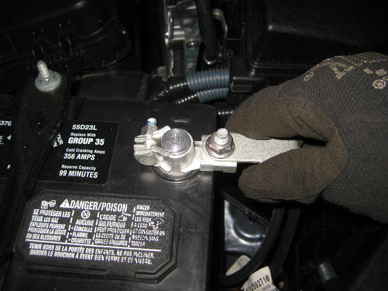 2014-2018-Toyota-Corolla-12V-Automotive-Battery-Replacement-Guide-025