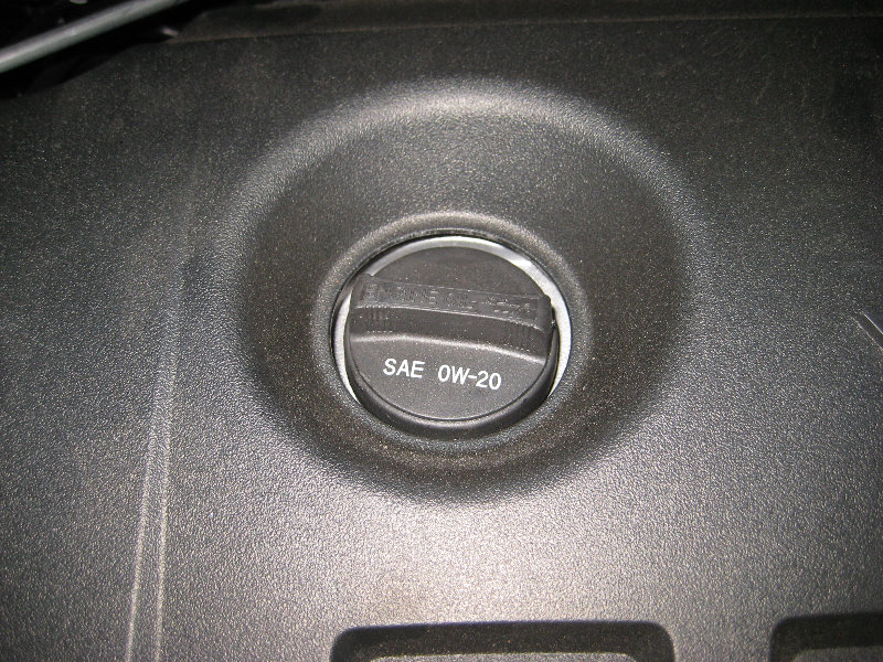 2014-2018-Toyota-Corolla-2ZR-FE-Engine-Oil-Change-Filter-Replacement-Guide-002