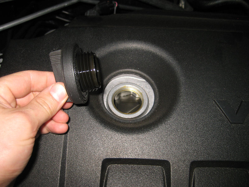 2014-2018-Toyota-Corolla-2ZR-FE-Engine-Oil-Change-Filter-Replacement-Guide-003