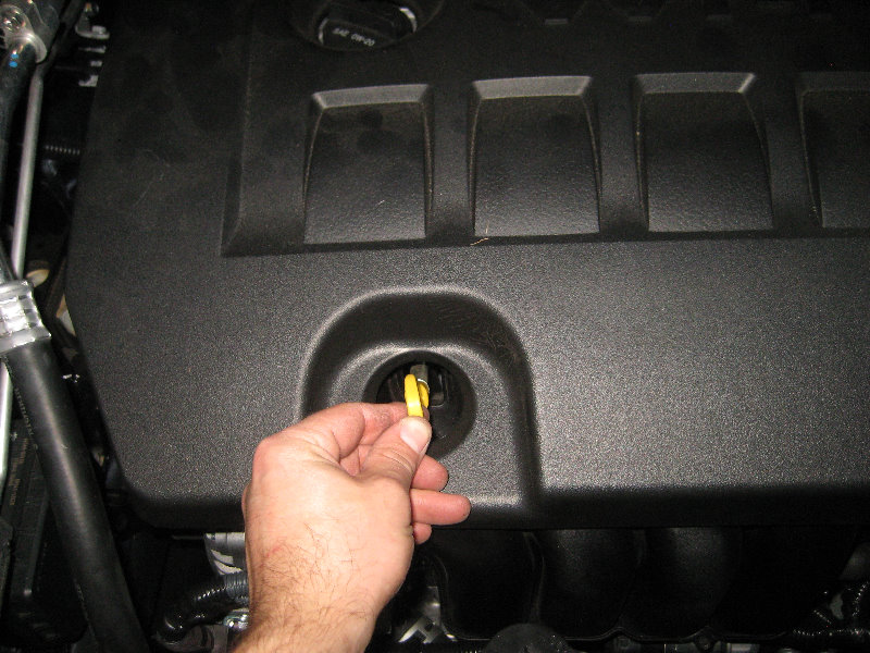 2014-2018-Toyota-Corolla-2ZR-FE-Engine-Oil-Change-Filter-Replacement-Guide-027