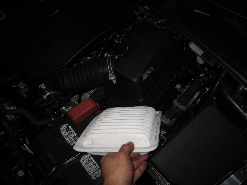 2014-2018-Toyota-Corolla-2ZR-FE-Engine-Air-Filter-Replacement-Guide-007