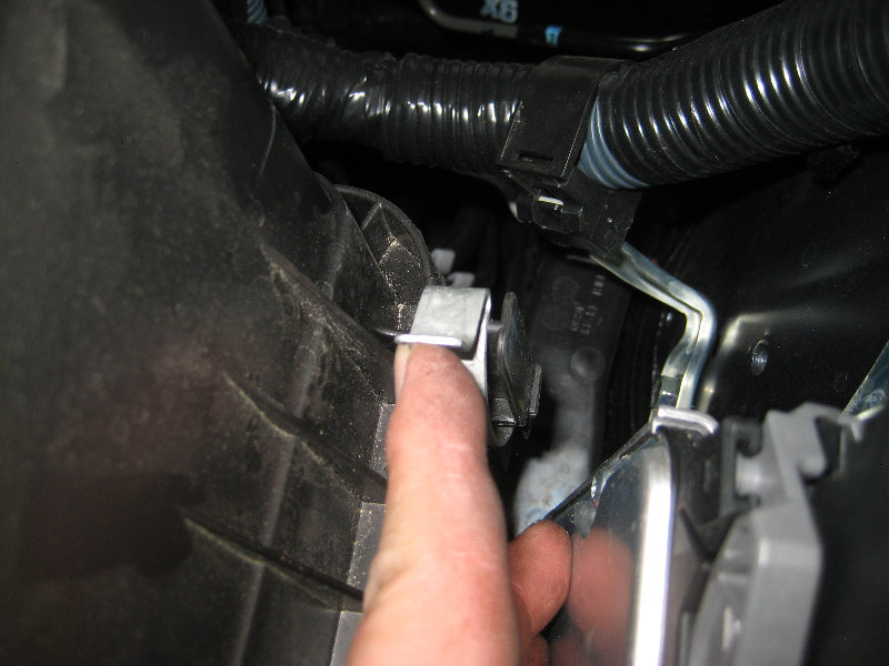 2014-2018-Toyota-Corolla-2ZR-FE-Engine-Air-Filter-Replacement-Guide-015