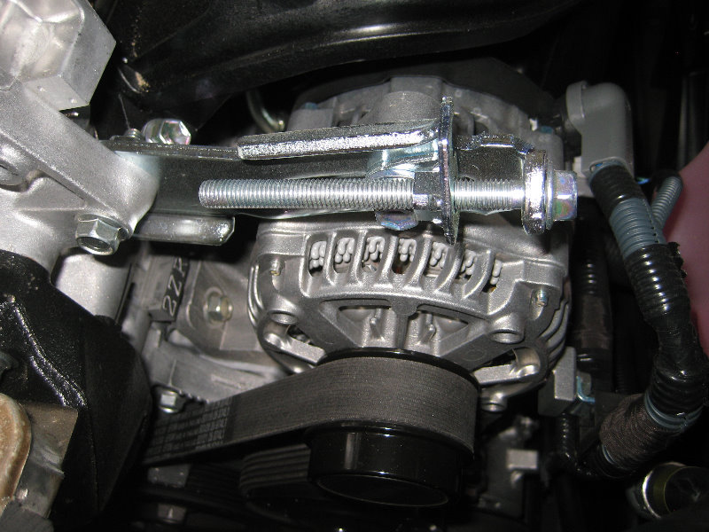 2014-2018-Toyota-Corolla-2ZR-FE-Engine-Serpentine-Accessory-Belt-Replacement-Guide-005