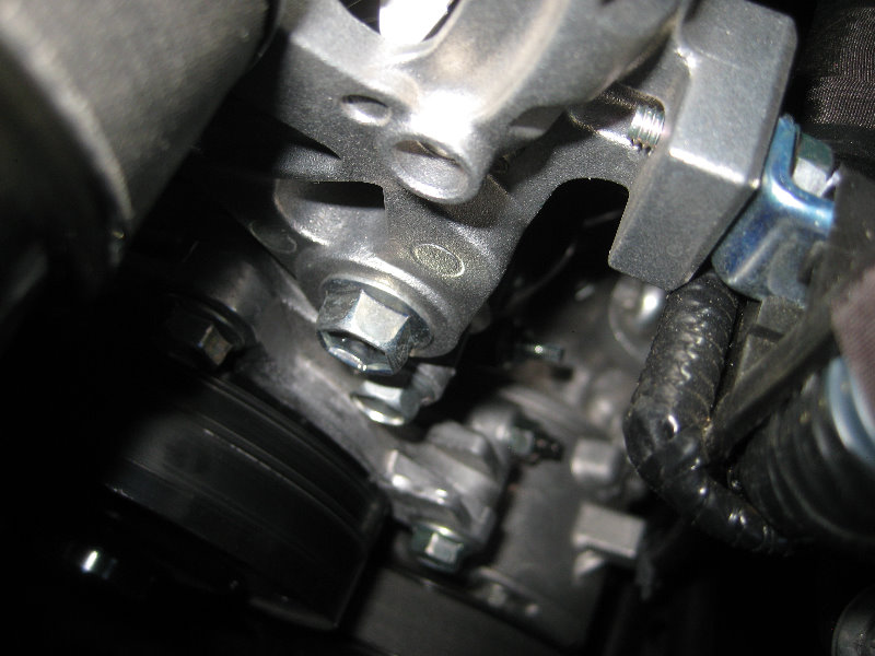 2014-2018-Toyota-Corolla-2ZR-FE-Engine-Serpentine-Accessory-Belt-Replacement-Guide-008