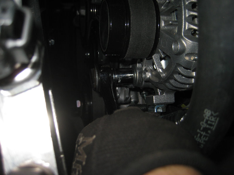 2014-2018-Toyota-Corolla-2ZR-FE-Engine-Serpentine-Accessory-Belt-Replacement-Guide-010