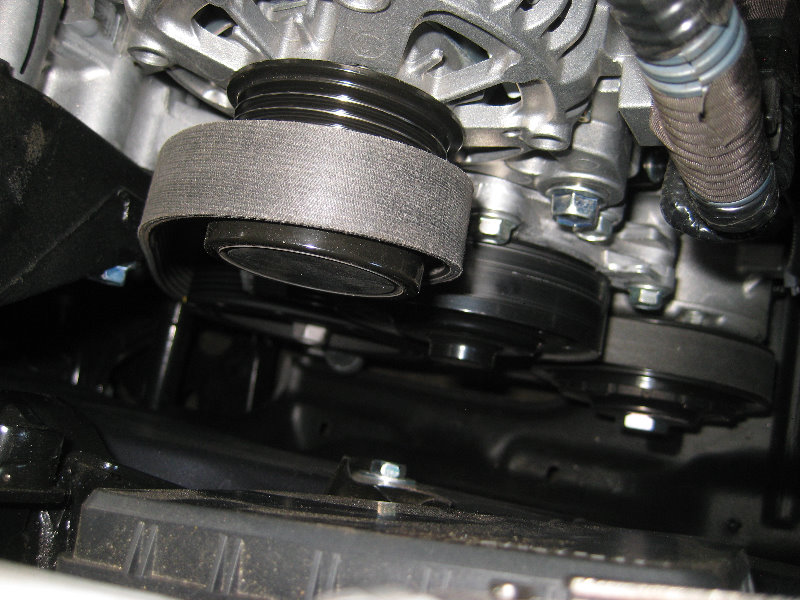 2014-2018-Toyota-Corolla-2ZR-FE-Engine-Serpentine-Accessory-Belt-Replacement-Guide-019